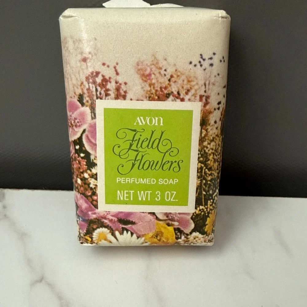 Avon Field Flowers Perfumed Soap - Vintage Floral Design Collectible New
